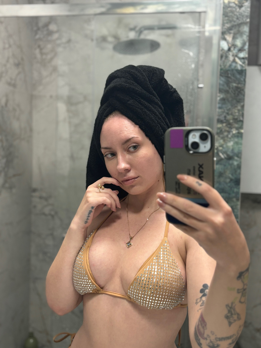 Nude girl KateV in Pinlan