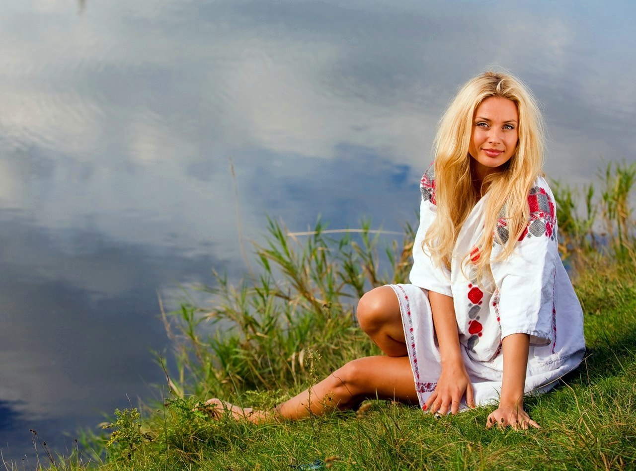 Sexy girl Slavic girls in Pinlan