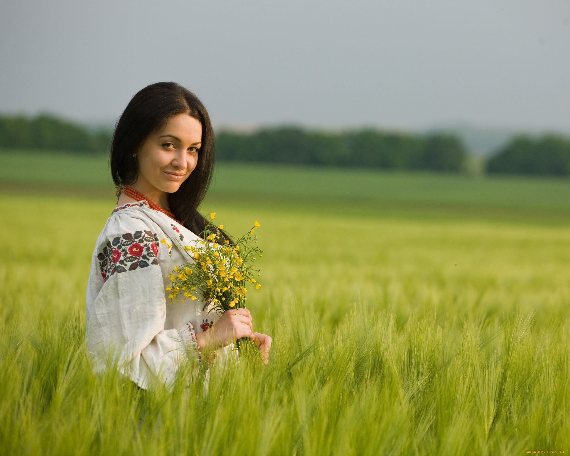 Women in Slavic costumes in Pinlan