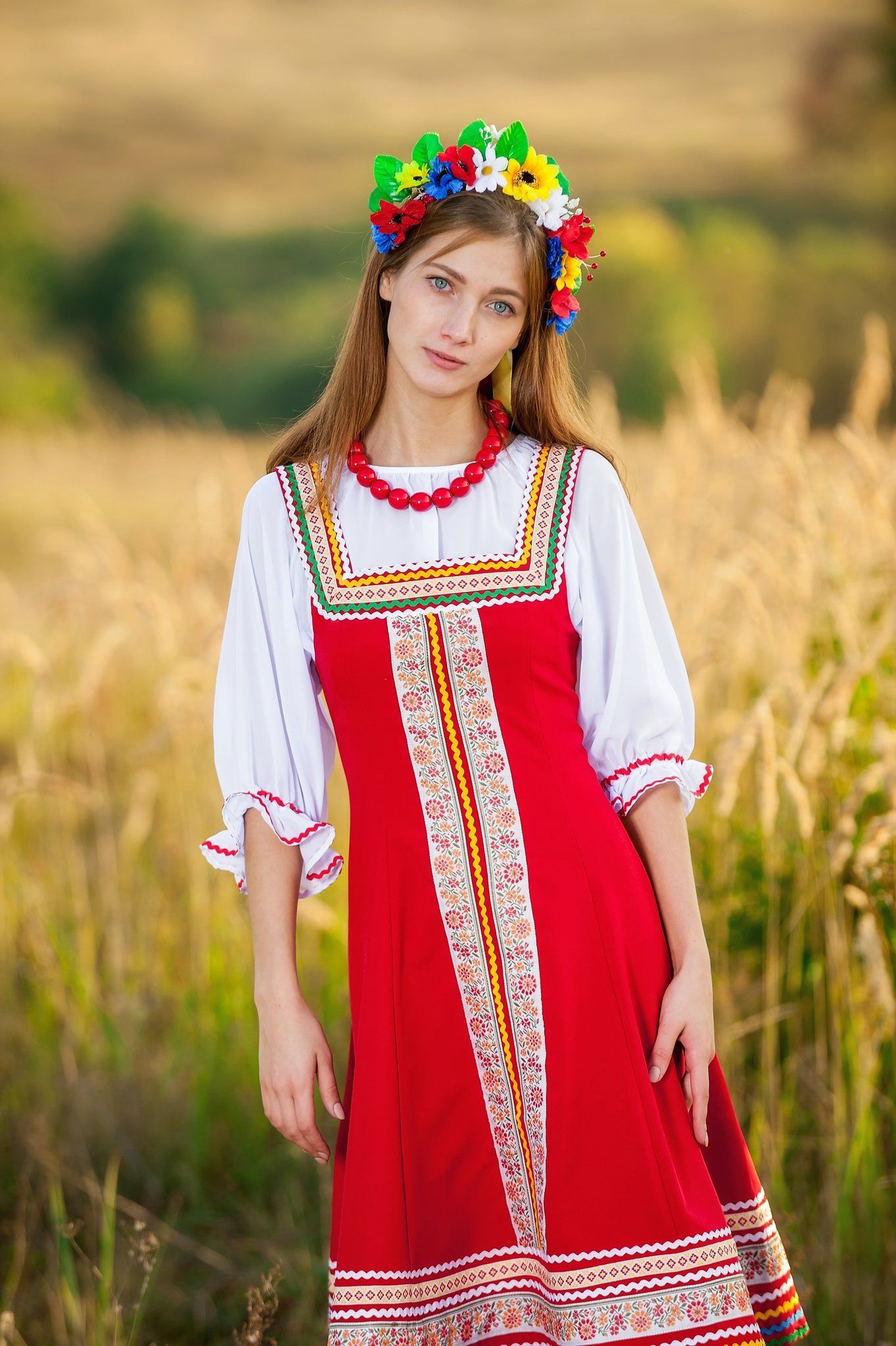 Women in Slavic costumes in Pinlan