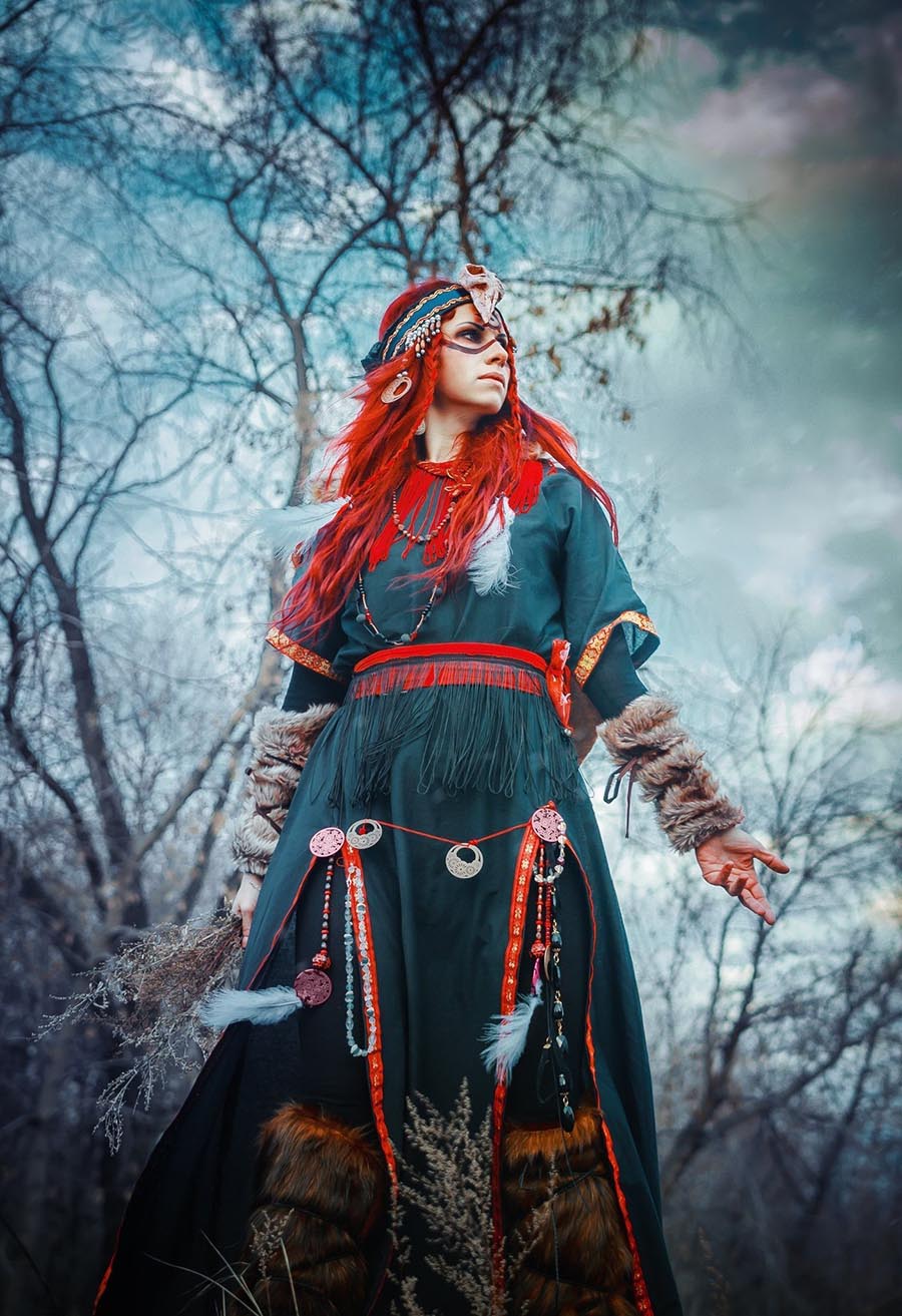 Girls in Slavic costumes underwear in Pinlan