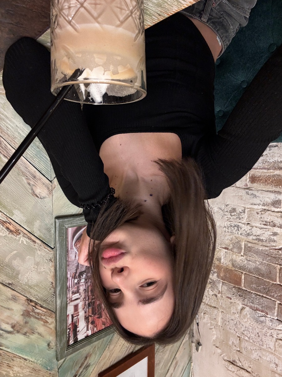 Fresh photos, fresh mood — Tina online in Pinlan